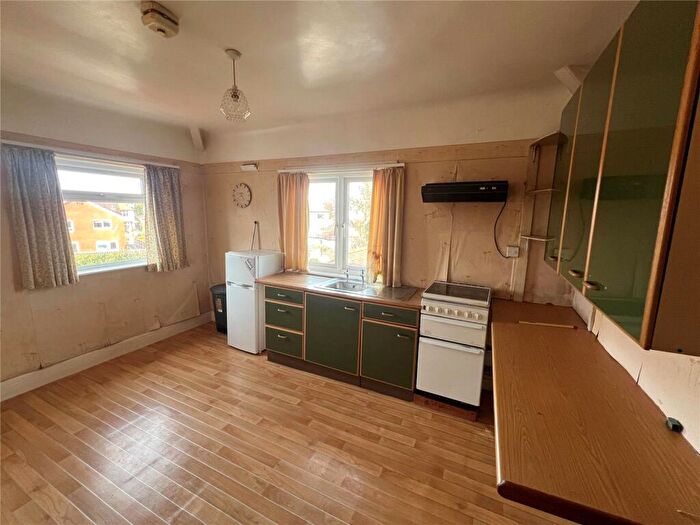 3 Bedroom Flat For Sale In Brompton Avenue, Rhos On Sea, Colwyn Bay, Conwy, LL28