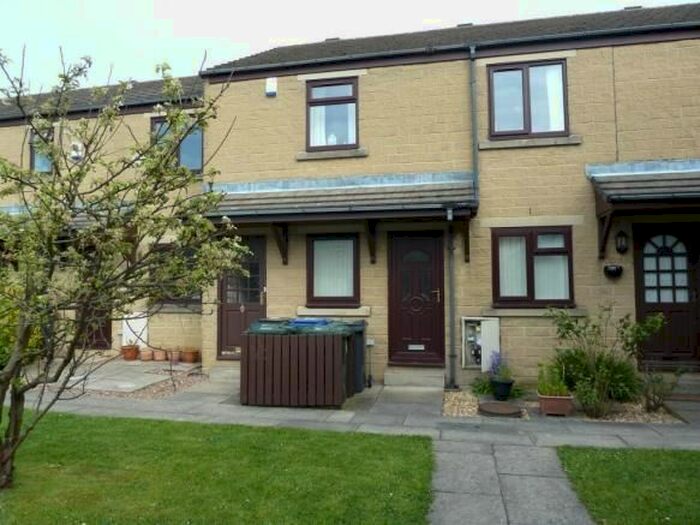 2 Bedroom Property To Rent In Churchfields, Bradford, West Yorkshire, BD2