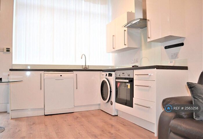 2 Bedroom Flat To Rent In Boundary Road, London, NW8