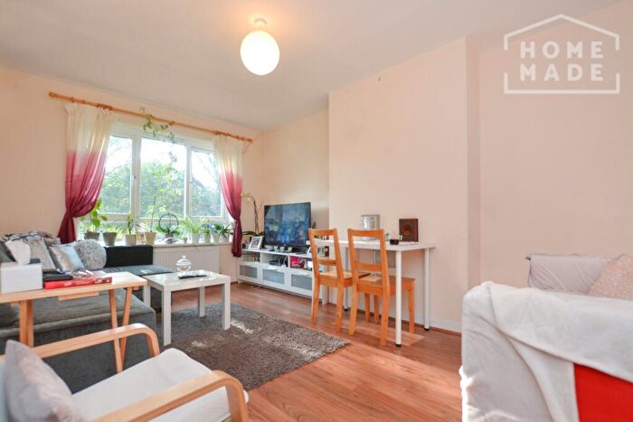 1 Bedroom Flat To Rent In Strongbow Crescent Eltham, SE9