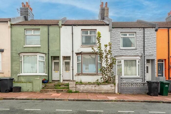 3 Bedroom House For Sale In Dewe Road, Brighton, BN2