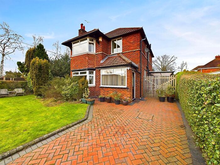 3 Bedroom Detached House For Sale In Gwernaffield Road, Mold, CH7