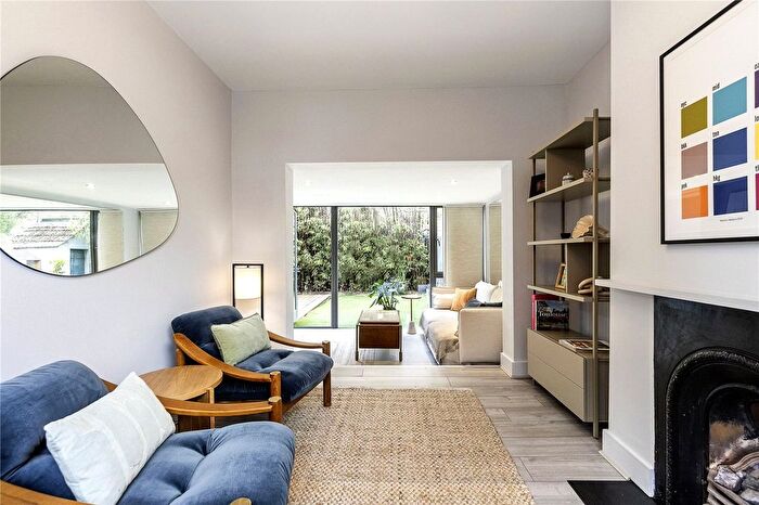 2 Bedroom Terraced House To Rent In Theed Street, Waterloo, London, SE1