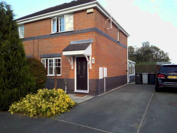 3 Bedroom Semi-Detached House To Rent In Bennett Close, Crewe, CW1