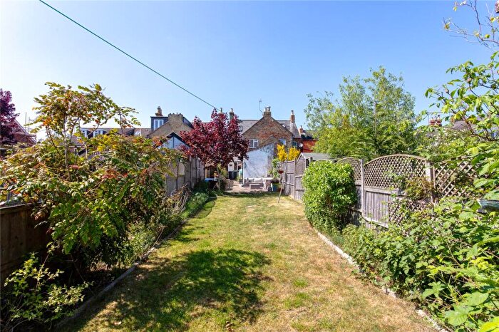 4 Bedroom Semi-Detached House For Sale In Arthur Street, Ampthill, Bedfordshire, MK45