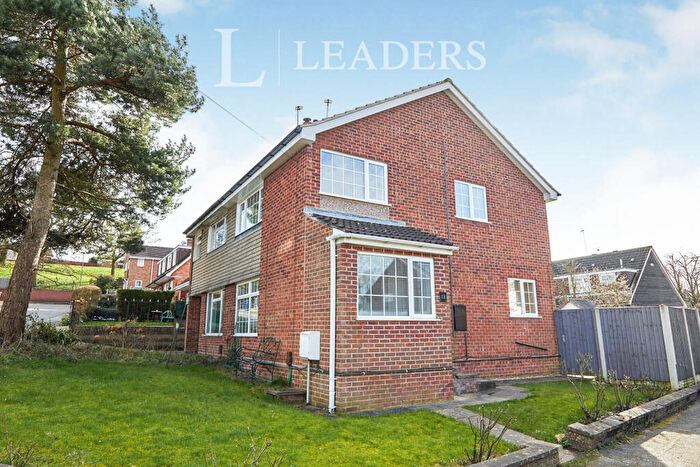 3 Bedroom Semi-Detached House To Rent In Sandown Avenue, DE3