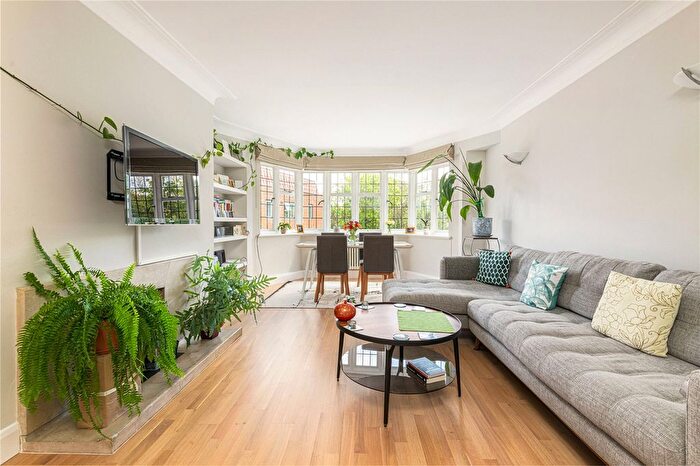 1 Bedroom Flat To Rent In Leicester House, Highlands Heath, Portsmouth Road, London, SW15