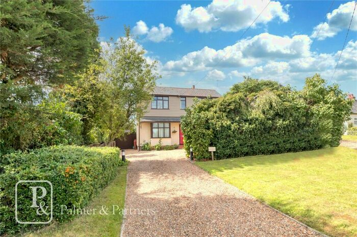 3 Bedroom Detached House For Sale In Layer Breton Hill, Layer Breton, Colchester, Essex, CO2