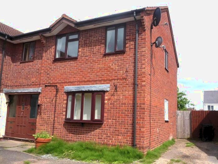 1 Bedroom Flat For Sale In Pickwick Court, Shifnal, TF11