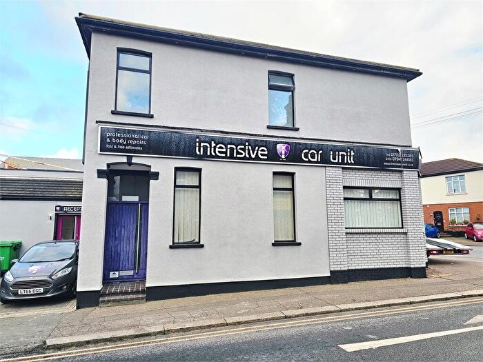 2 Bedroom Apartment To Rent In West Road, Westcliff On Sea, Westcliff On Sea, SS0