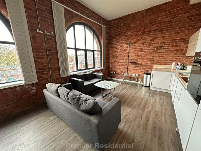 3 Bedroom Apartment To Rent In Moss Lane West, Manchester, M15