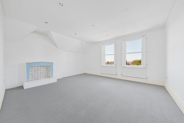 2 Bedroom Flat To Rent In Frognal, Hampstead, NW3