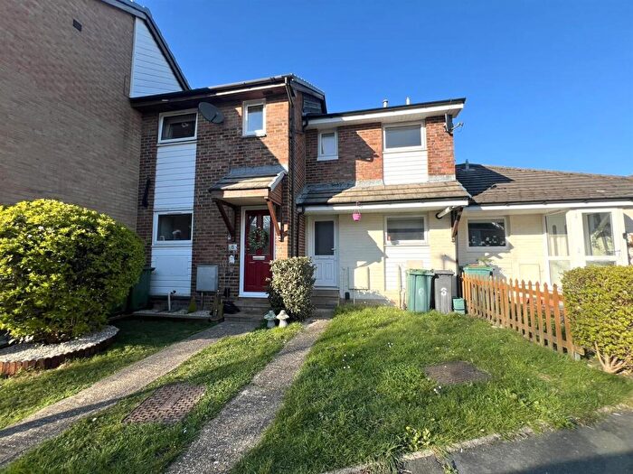 2 Bedroom Terraced House For Sale In Alvington Manor View, Newport, PO30