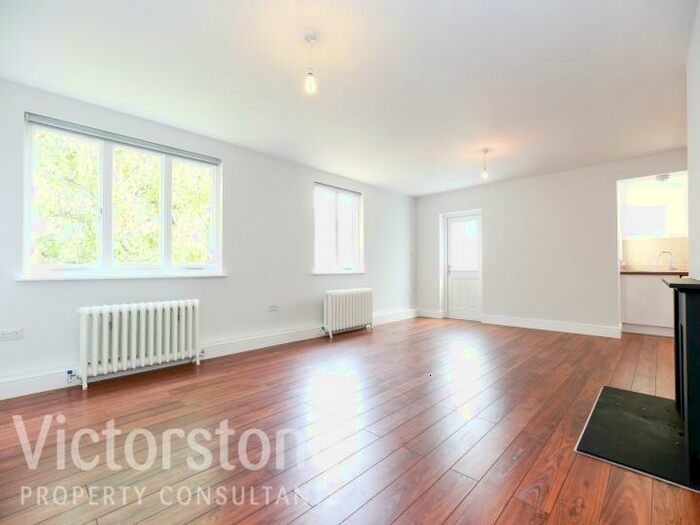 2 Bedroom Apartment To Rent In St. Annes Close, Highgate, London, N6