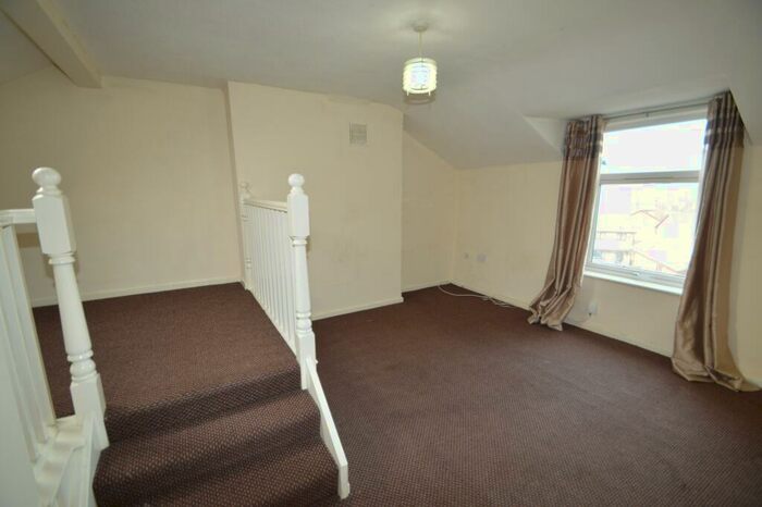 1 Bedroom Flat To Rent In New Road, Radcliffe, Manchester, M26