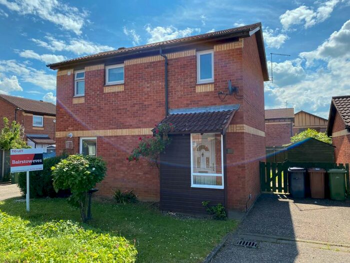 3 Bedroom Link Detached House To Rent In Home Pasture, Peterborough, PE4