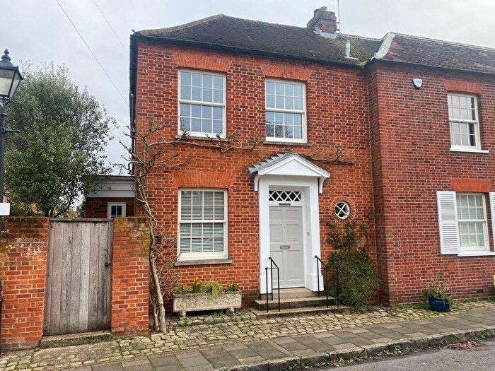 3 Bedroom End Of Terrace House For Sale In St Peter Street, Marlow, SL7