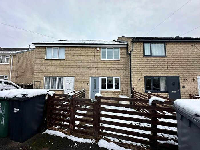 2 Bedroom Property To Rent In Healey Close, Batley, WF17