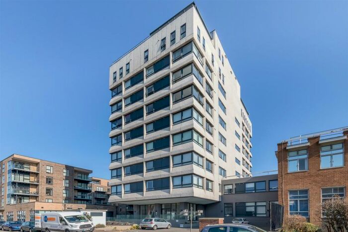 2 Bedroom Flat To Rent In Skyline, The Causeway, Worthing, BN12