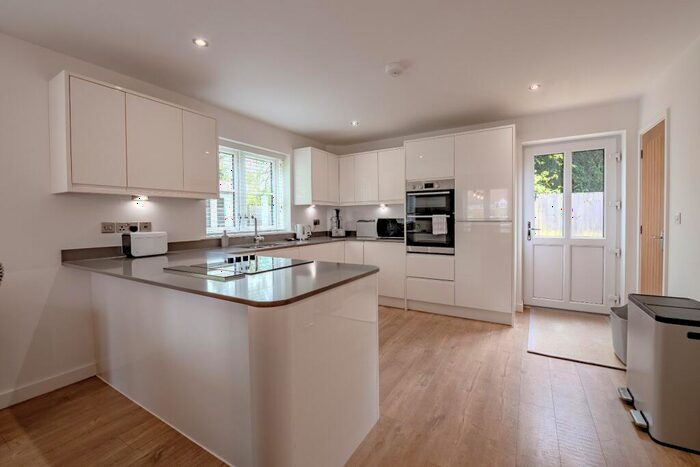4 Bedroom Detached House For Sale In The Lane, Wyboston, MK44