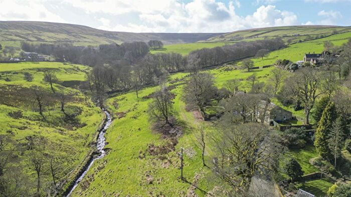 3 Bedroom Cottage To Rent In Tor Side, Helmshore, Rossendale, BB4
