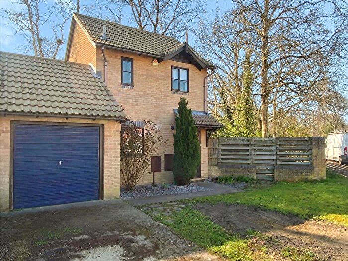 2 Bedroom Semi Detached House For Sale In St. James Road, Finchampstead, Wokingham, RG40