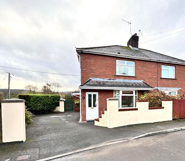 3 Bedroom Semi-Detached House For Sale In Tre Ifor, Aberdare, CF44