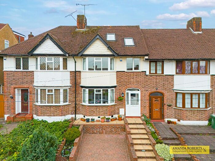 4 Bedroom Semi-Detached House For Sale In Waltham Way, London, E4