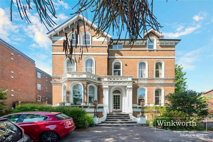 2 Bedroom Flat To Rent In Bolton Road, London, W4