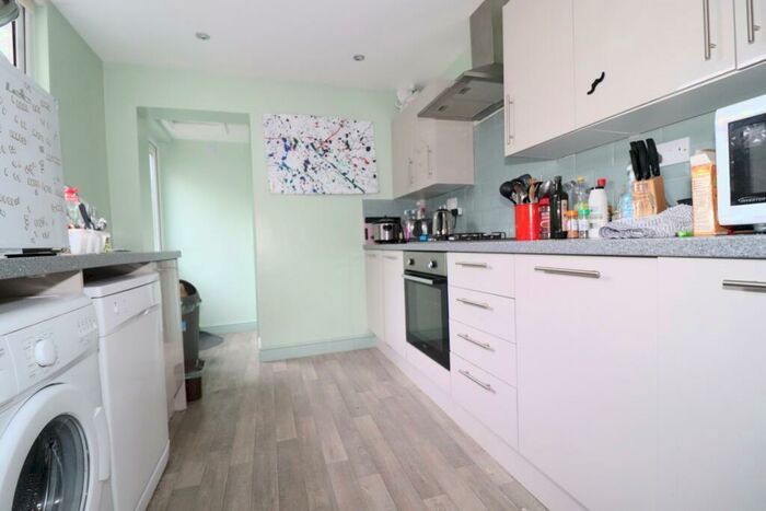 5 Bedroom End Of Terrace House To Rent In Letty Street, Cathays, CF24