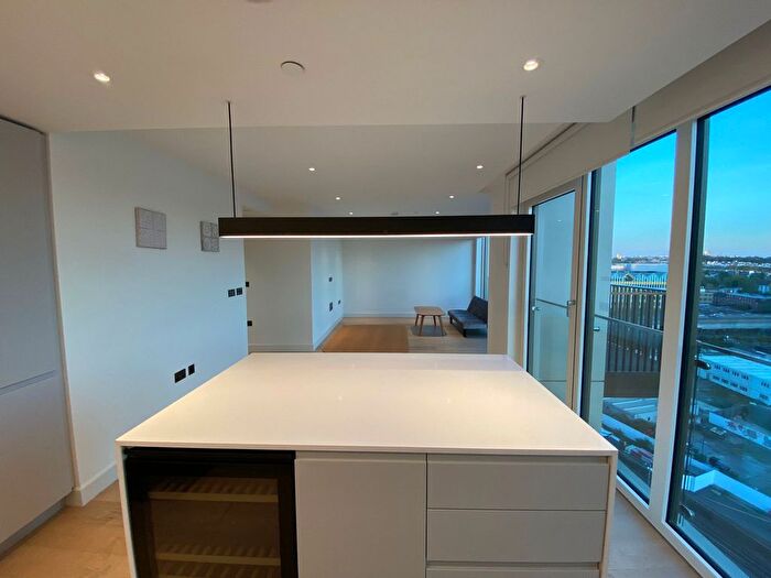 2 Bedroom Flat To Rent In White City Living, London, W12