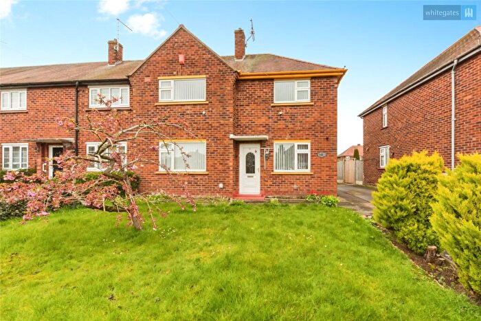 3 Bedroom End Of Terrace House For Sale In Halton Drive, Crewe, Cheshire, CW2