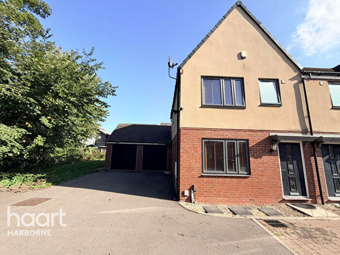 3 Bedroom Semi Detached House To Rent In Cottrell Mews, West Bromwich, B70