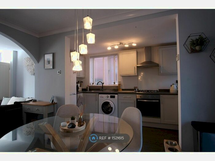 3 Bedroom Semi-Detached House To Rent In Erewash Grove, Toton, Nottingham, NG9