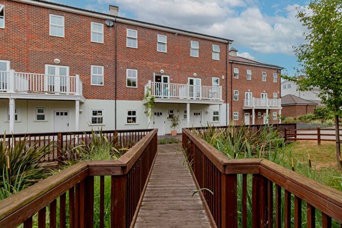 4 Bedroom Terraced House For Sale In Beaumont Drive, Worcester Park, KT4