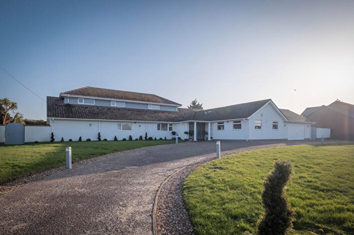 6 Bedroom Detached House For Sale In Paston Drive, Caister-On-Sea, Norfolk, NR30