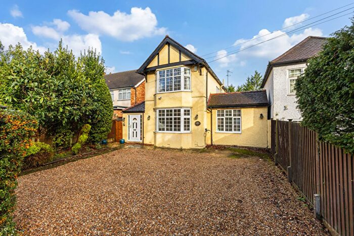 4 Bedroom Detached House For Sale In Brookshill, Harrow Weald, HA3