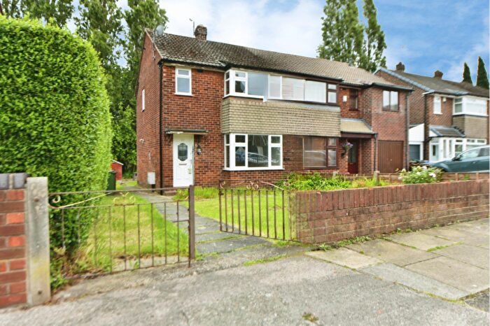 3 Bedroom Semi-Detached House For Sale In Thompson Road, Manchester, M34