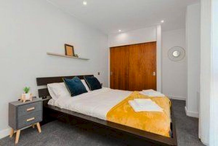 1 Bedroom Flat To Rent In William Jessop Way, Liverpool, Merseyside, L3