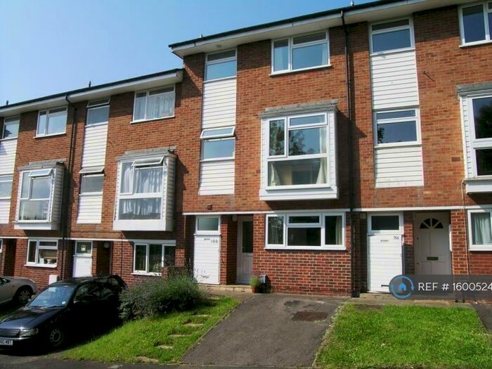 4 Bedroom Terraced House To Rent In Guildford Park Avenue, Guildford, GU2