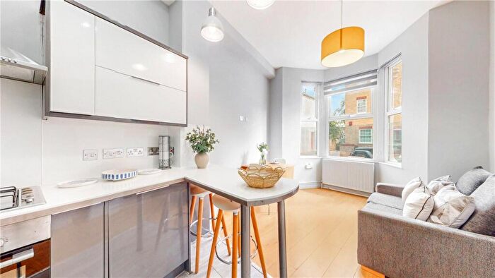 1 Bedroom Apartment To Rent In Falkland Road, London, NW5