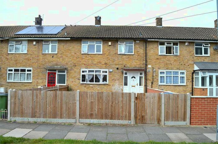 3 Bedroom End Of Terrace House To Rent In Throwley Close, Abbey Wood, SE2