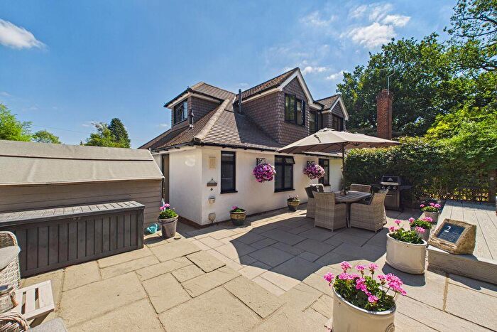 3 Bedroom Chalet For Sale In Tadorne Road, Tadworth, KT20