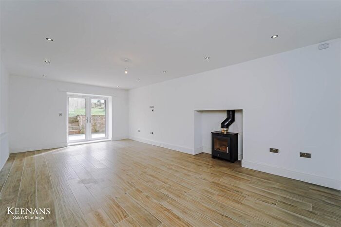 5 Bedroom Detached House To Rent In Old School Lane, Tockholes, Darwen, BB3