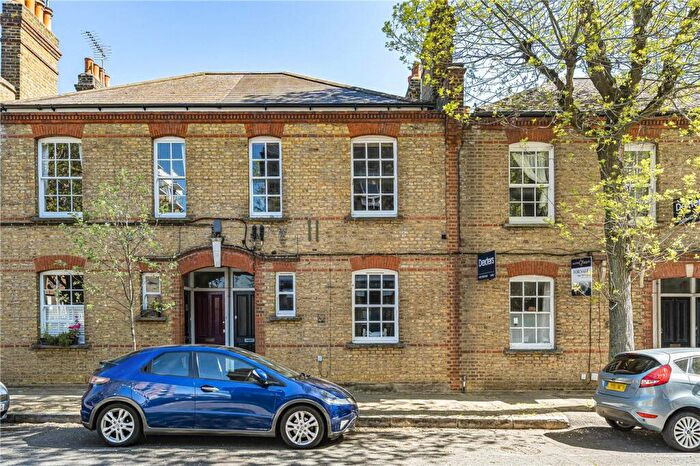 2 Bedroom Apartment For Sale In Canon Beck Road, London, SE16