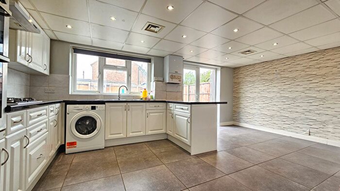 3 Bedroom Property To Rent In Kirby Road, Dartford, DA2