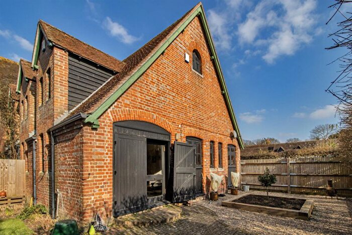 2 Bedroom Semi-Detached House For Sale In Home Farm Close, Leigh, TN11