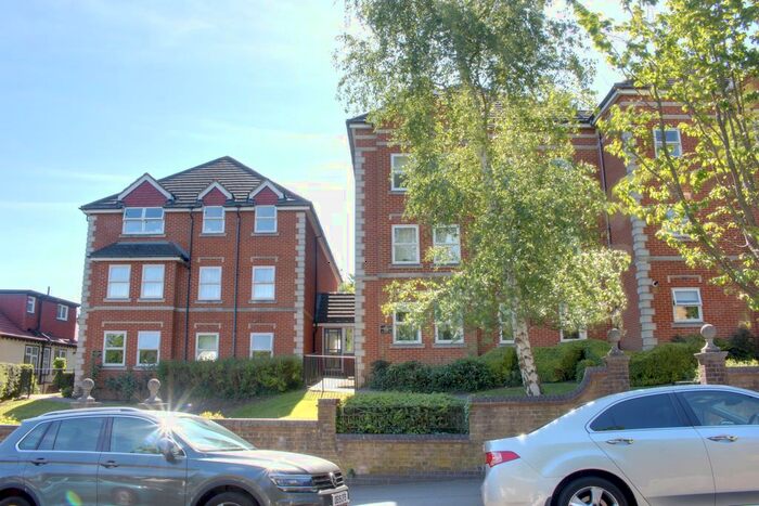 2 Bedroom Flat To Rent In Normanton Road, South Croydon, CR2