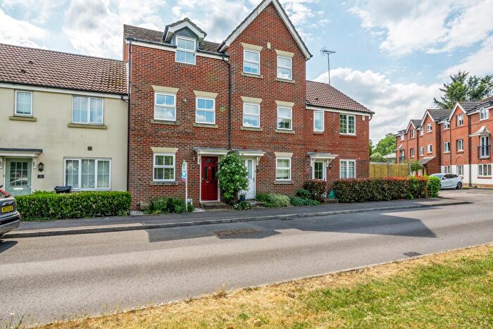 3 Bedroom Terraced House For Sale In Benham Drive, Spencers Wood, RG7