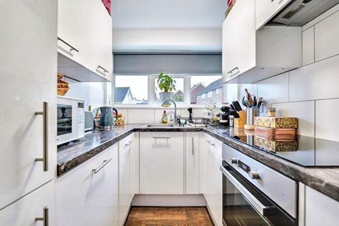 2 Bedroom Semi-Detached Bungalow For Sale In Offa Drive, Kenilworth, CV8